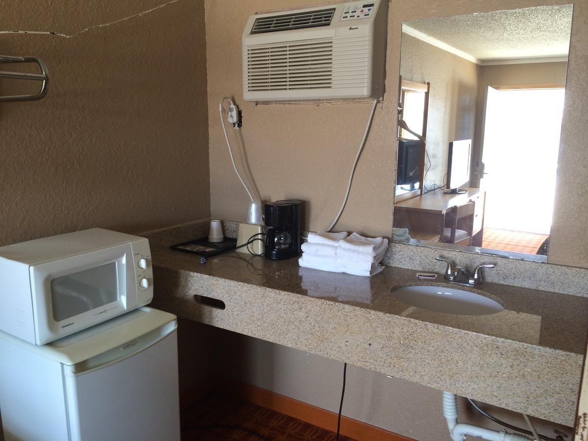 Lake Shore Motel Mannford Bagian luar foto