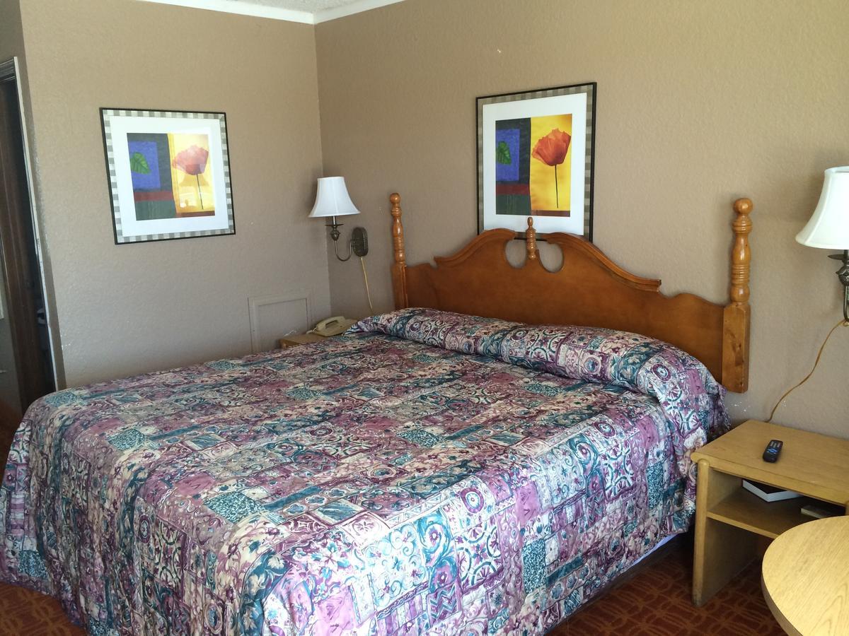 Lake Shore Motel Mannford Bagian luar foto