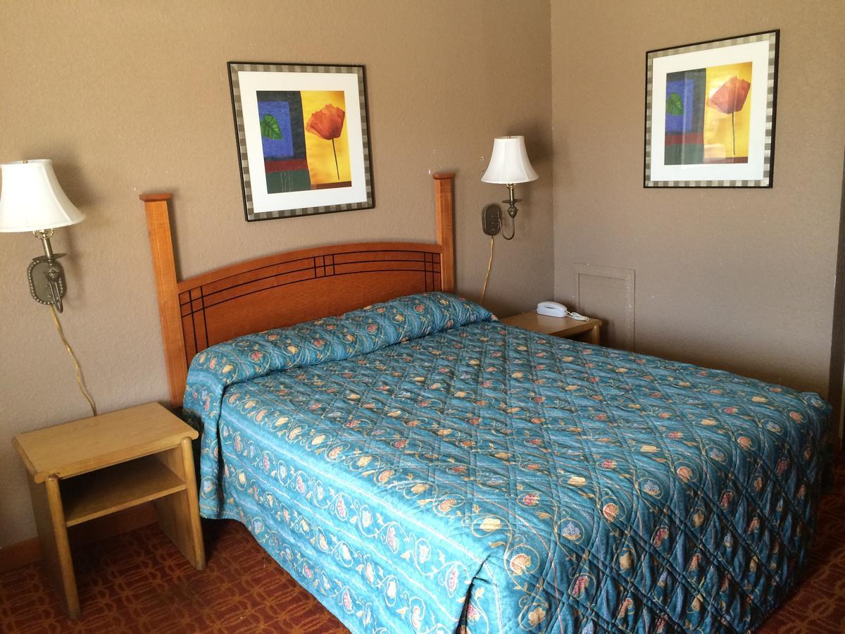 Lake Shore Motel Mannford Bagian luar foto